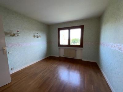 For sale Bonson 3 rooms 84 m2 Loire (42160) photo 4