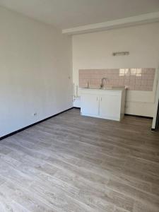 For rent Arles 2 rooms 32 m2 Bouches du Rhone (13200) photo 0