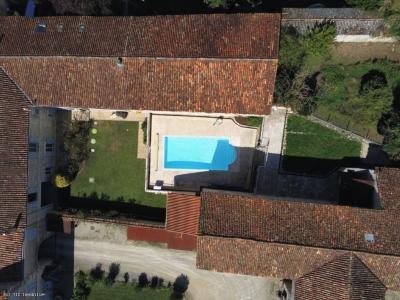 Acheter Maison 392 m2 Aigre