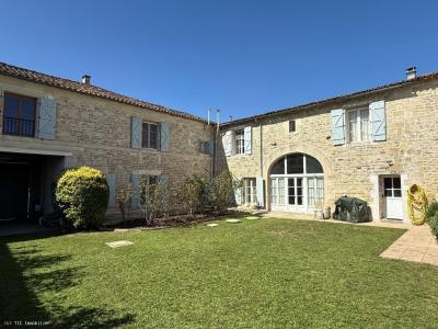 Acheter Maison Aigre 392650 euros