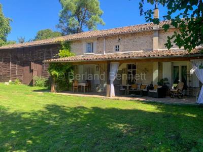 For sale Civray 5 rooms 132 m2 Vienne (86400) photo 0