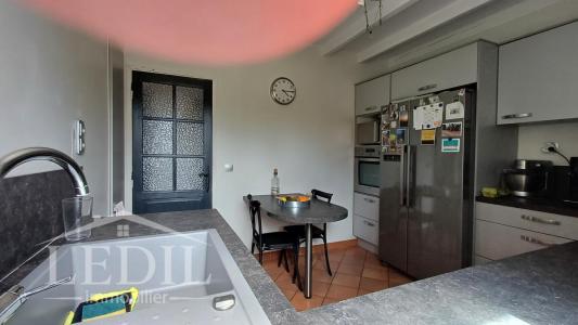 For sale Roaillan 5 rooms 122 m2 Gironde (33210) photo 2