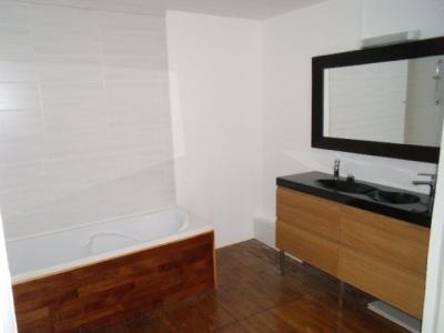For rent Lyon-3eme-arrondissement 2 rooms 65 m2 Rhone (69003) photo 2
