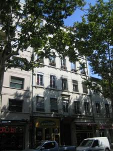 For rent Lyon-3eme-arrondissement 2 rooms 65 m2 Rhone (69003) photo 3