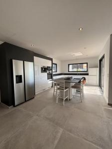 For sale Serignan 5 rooms 147 m2 Herault (34410) photo 3