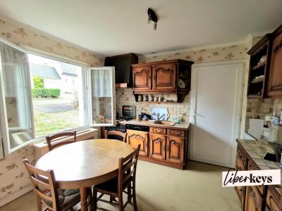 For sale Landivisiau 4 rooms 76 m2 Finistere (29400) photo 2