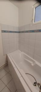 For rent Bordeaux 2 rooms 55 m2 Gironde (33100) photo 2