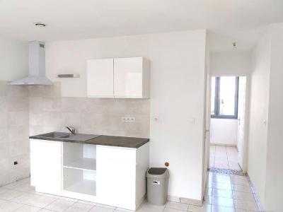 For sale Clermont-l'herault 2 rooms 37 m2 Herault (34800) photo 2