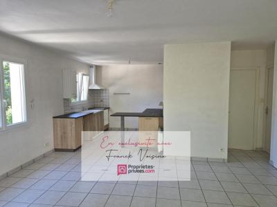 For sale Herbiers 4 rooms 55 m2 Vendee (85500) photo 1