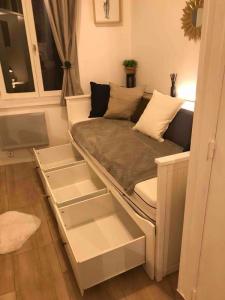 For rent Paris-3eme-arrondissement 1 room 13 m2 Paris (75003) photo 3
