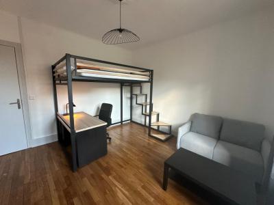 For rent Lyon-7eme-arrondissement 3 rooms 69 m2 Rhone (69007) photo 3