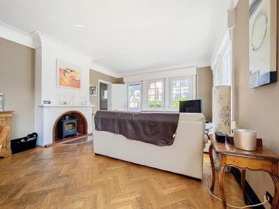 For sale Chapelle-d'armentieres 4 rooms 140 m2 Nord (59930) photo 4