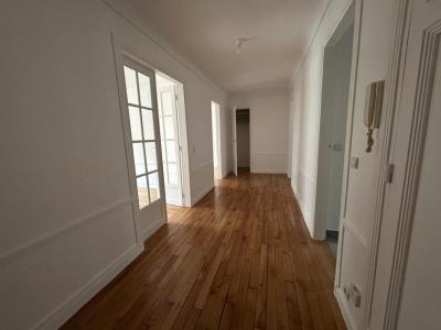 Annonce Location 2 pices Appartement Paris-18eme-arrondissement 75