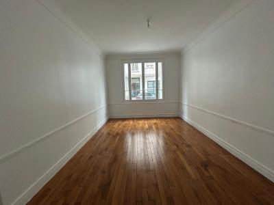 For rent Paris-18eme-arrondissement 2 rooms 56 m2 Paris (75018) photo 0