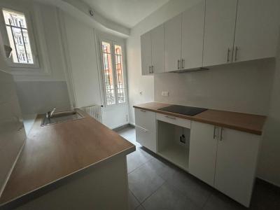 Annonce Location 2 pices Appartement Paris-18eme-arrondissement 75
