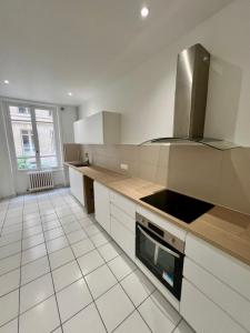 Louer Appartement Paris-17eme-arrondissement 3123 euros