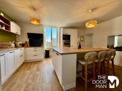 For sale Laval 4 rooms 75 m2 Mayenne (53000) photo 0