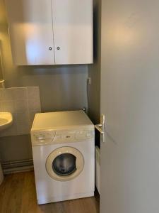 For rent Bordeaux 1 room 25 m2 Gironde (33000) photo 1