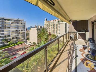 For sale Cannes 2 rooms 58 m2 Alpes Maritimes (06400) photo 2