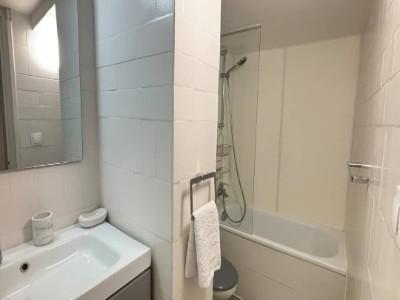 For rent Aix-en-provence 2 rooms 40 m2 Bouches du Rhone (13090) photo 3