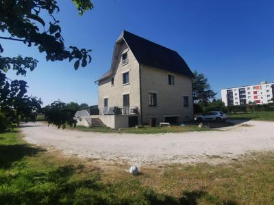 For sale Gien 7 rooms 205 m2 Loiret (45500) photo 2