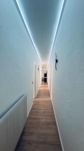 For rent Bordeaux 4 rooms 101 m2 Gironde (33300) photo 1