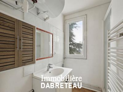 For rent Lyon-8eme-arrondissement 3 rooms 73 m2 Rhone (69008) photo 4
