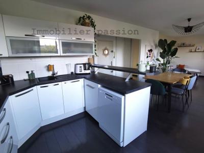For sale Angers 4 rooms 60 m2 Maine et loire (49000) photo 2