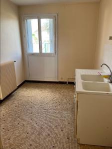 For sale Nouatre 4 rooms 74 m2 Indre et loire (37800) photo 2