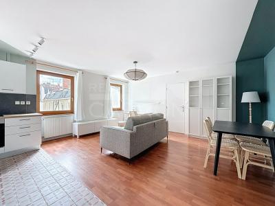 For rent Lyon-6eme-arrondissement 2 rooms 49 m2 Rhone (69006) photo 1