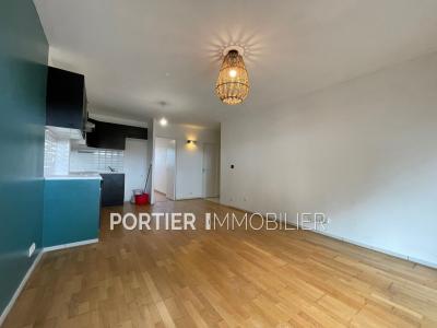 Louer Appartement 53 m2 Antibes
