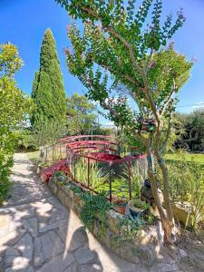 For sale Bedarrides 7 rooms 212 m2 Vaucluse (84370) photo 1