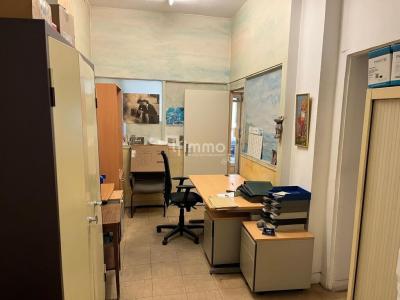 For sale Paris-10eme-arrondissement 5 rooms 77 m2 Paris (75010) photo 3