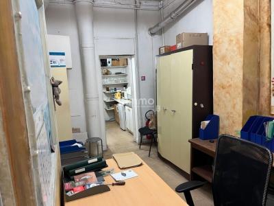 For sale Paris-10eme-arrondissement 5 rooms 77 m2 Paris (75010) photo 4