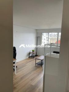 For sale Paris-11eme-arrondissement 1 room 28 m2 Paris (75011) photo 2