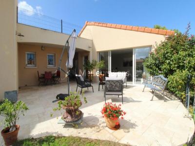 For sale Cholet 7 rooms 195 m2 Maine et loire (49300) photo 3
