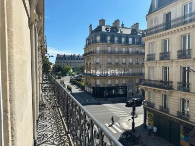 For sale Paris-8eme-arrondissement 2 rooms 56 m2 Paris (75008) photo 1