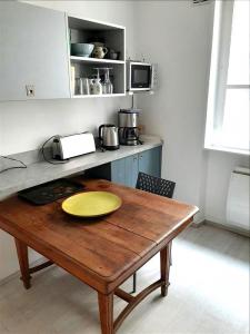 Louer Appartement Paris-10eme-arrondissement 2297 euros
