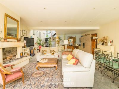 For sale Bordeaux 6 rooms 204 m2 Gironde (33300) photo 2