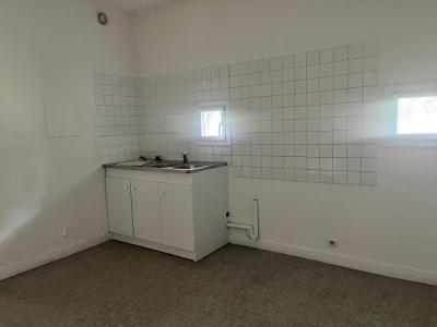 Louer Appartement 82 m2 Chatre