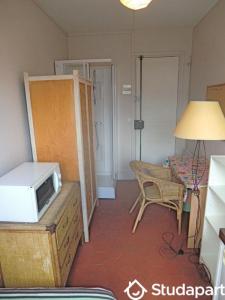 For rent Neuilly-sur-seine 1 room 9 m2 Hauts de Seine (92200) photo 3