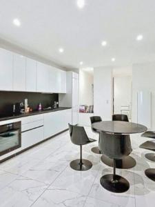 For rent Bordeaux 3 rooms 107 m2 Gironde (33000) photo 1