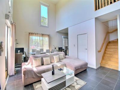 For sale Merignac 4 rooms 102 m2 Gironde (33700) photo 2