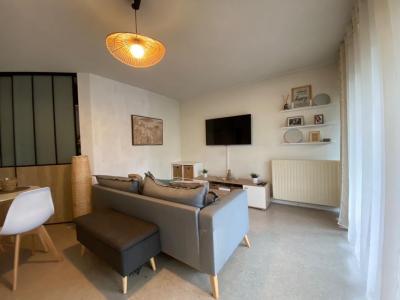 For sale Pessac 3 rooms 64 m2 Gironde (33600) photo 2