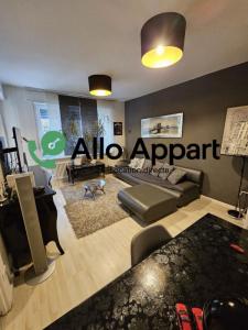 For rent Paris-18eme-arrondissement 2 rooms 45 m2 Paris (75018) photo 1