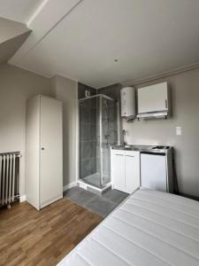 For rent Asnieres-sur-seine 1 room 10 m2 Hauts de Seine (92600) photo 1
