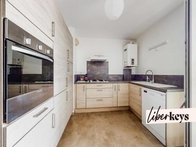 For sale Lyon-7eme-arrondissement 4 rooms 101 m2 Rhone (69007) photo 2