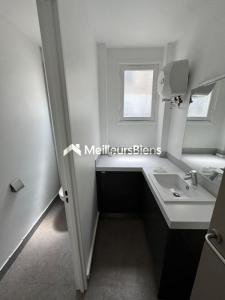 For sale Paris-8eme-arrondissement 4 rooms 65 m2 Paris (75008) photo 1