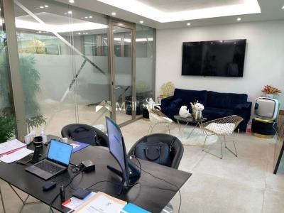 For sale Paris-17eme-arrondissement 385 m2 Paris (75017) photo 1