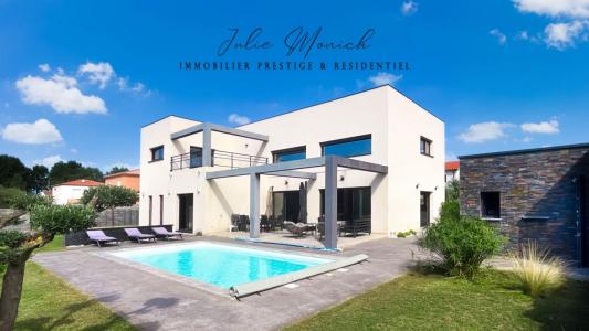 For sale Saint-genis-des-fontaines 5 rooms 206 m2 Pyrenees orientales (66740) photo 0